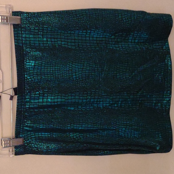 Women's  snakeskin print metallic green midi / mini skirt SXY Collection - Picture 2 of 3